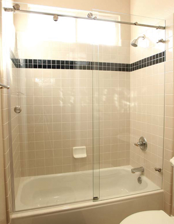 No water spots No water spots on this shower door!